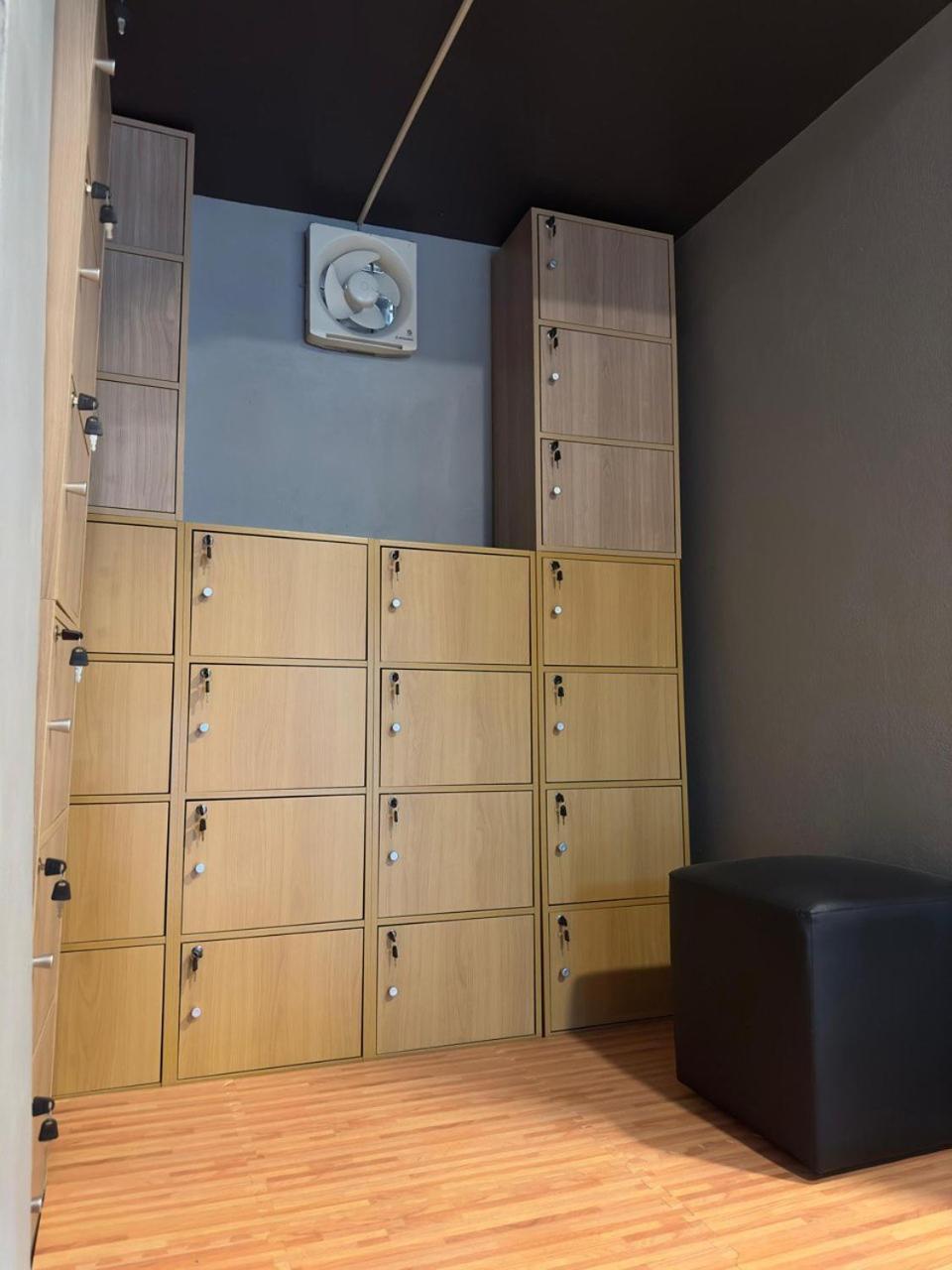 פאטאיה Champagne Hostel & Cafe מראה חיצוני תמונה