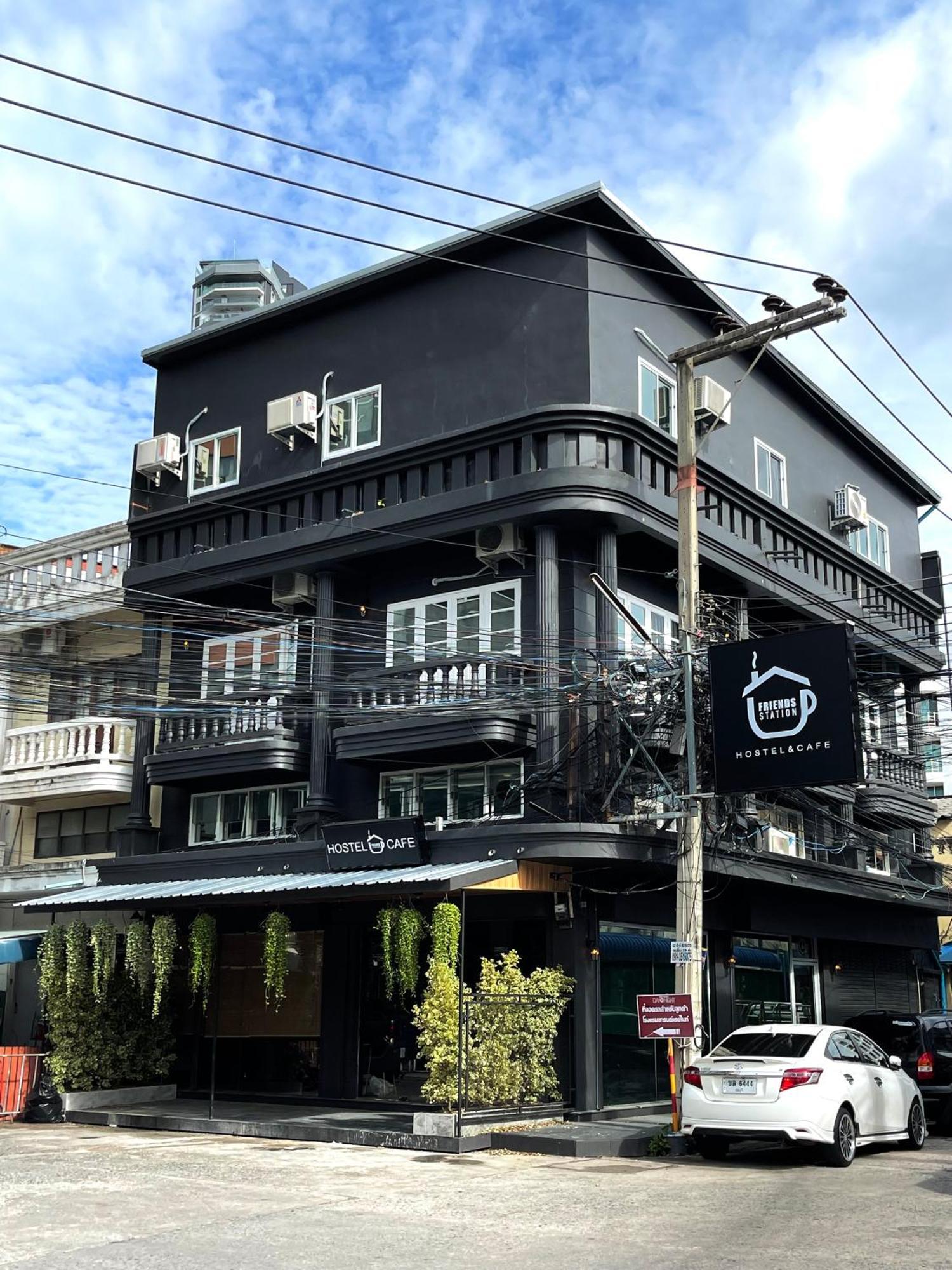 פאטאיה Champagne Hostel & Cafe מראה חיצוני תמונה