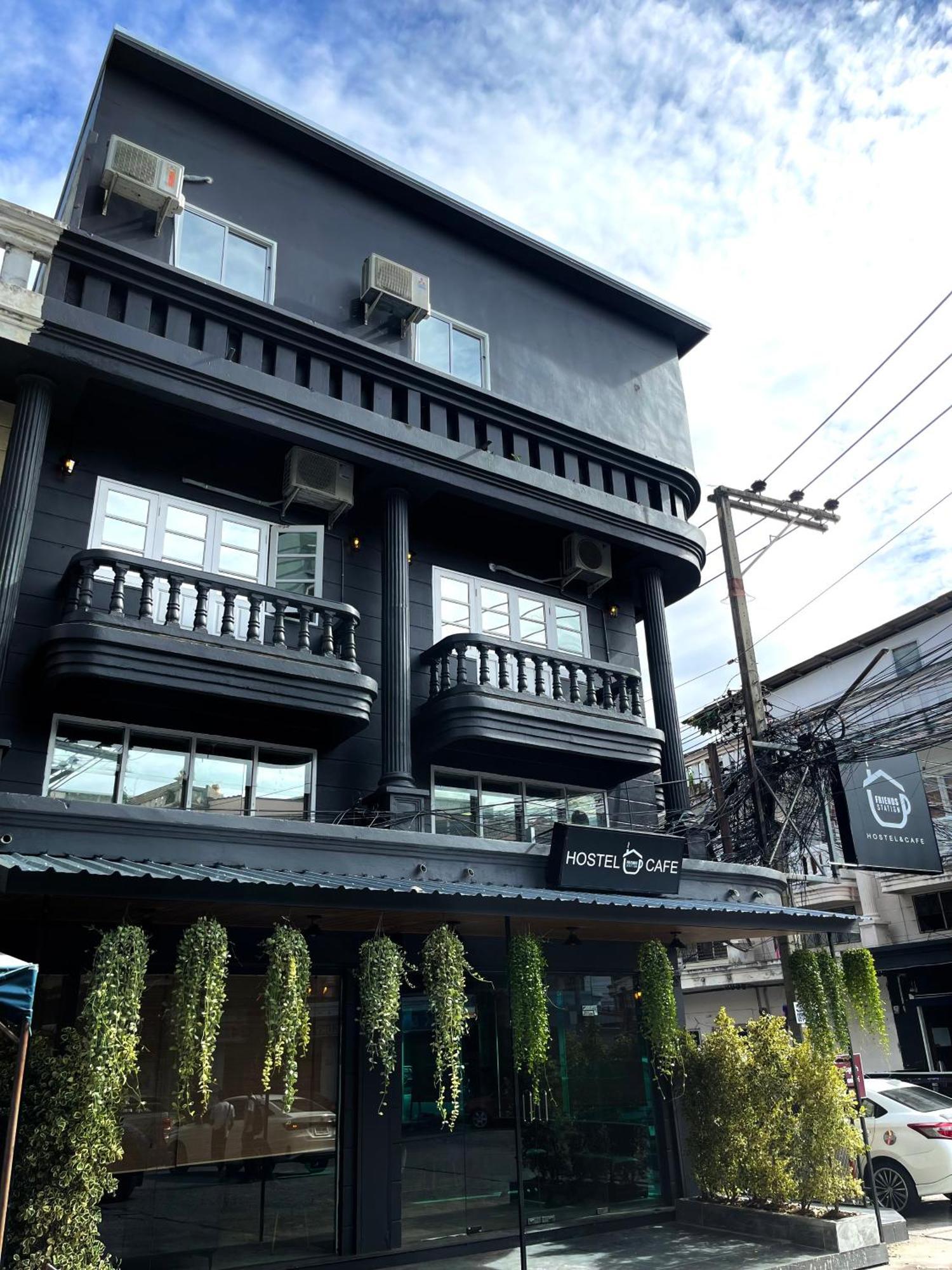 פאטאיה Champagne Hostel & Cafe מראה חיצוני תמונה
