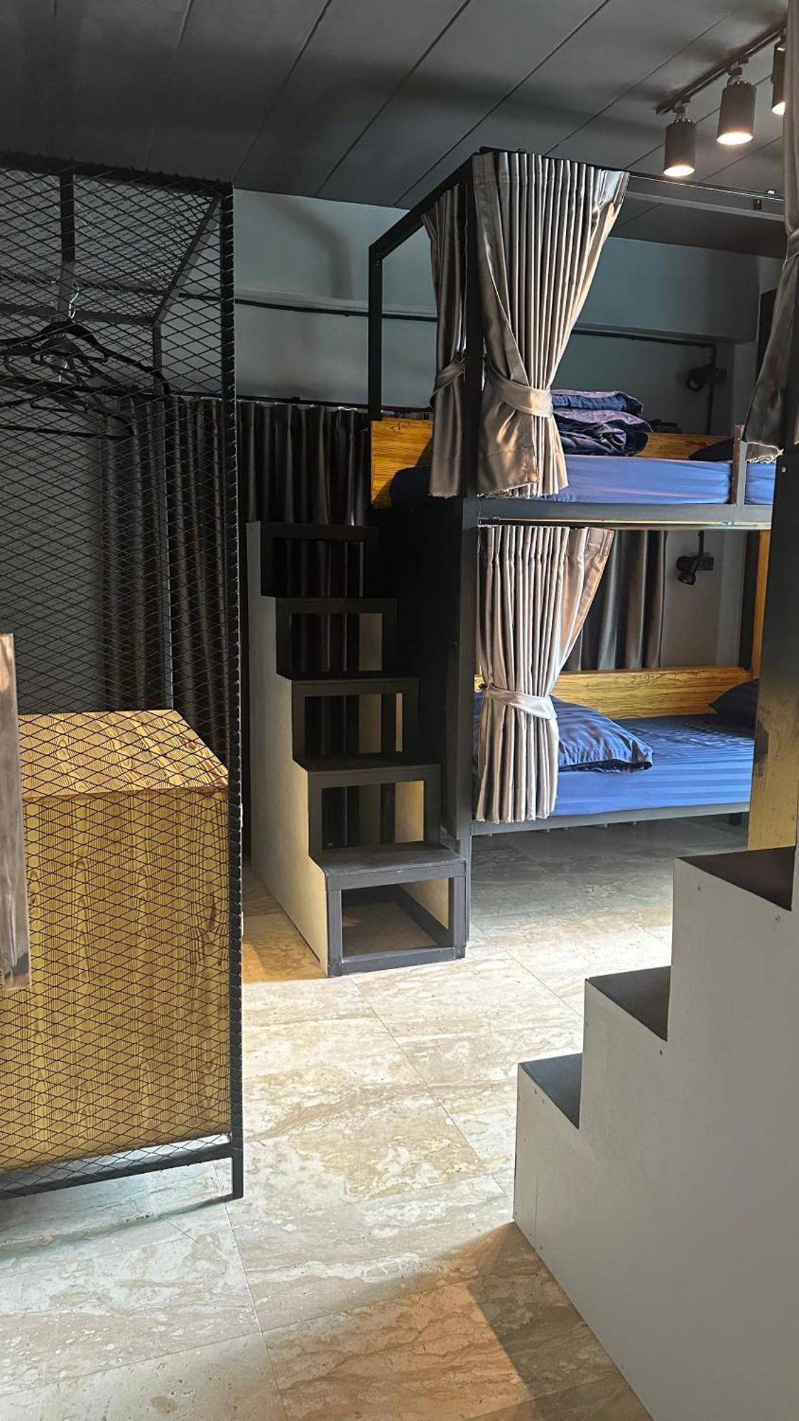 פאטאיה Champagne Hostel & Cafe מראה חיצוני תמונה