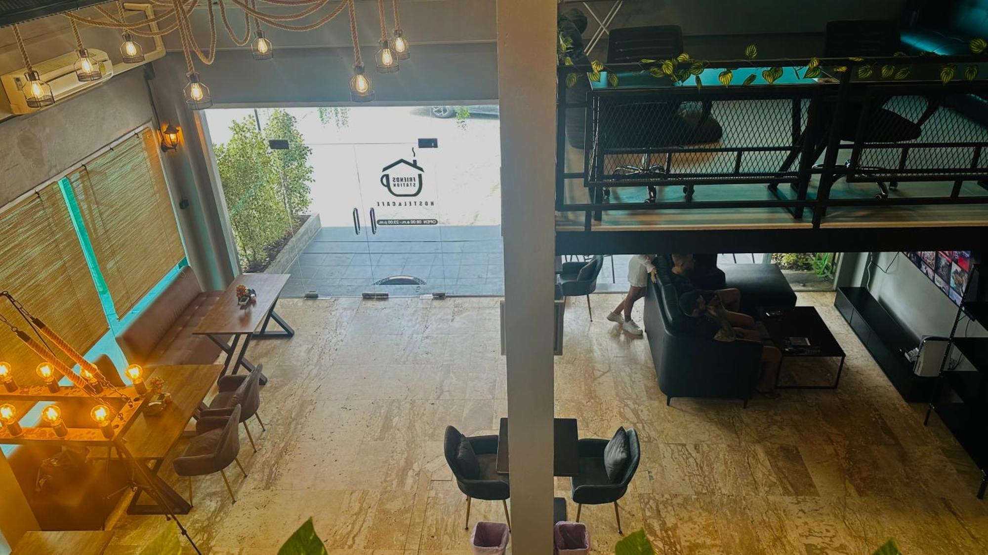 פאטאיה Champagne Hostel & Cafe מראה חיצוני תמונה