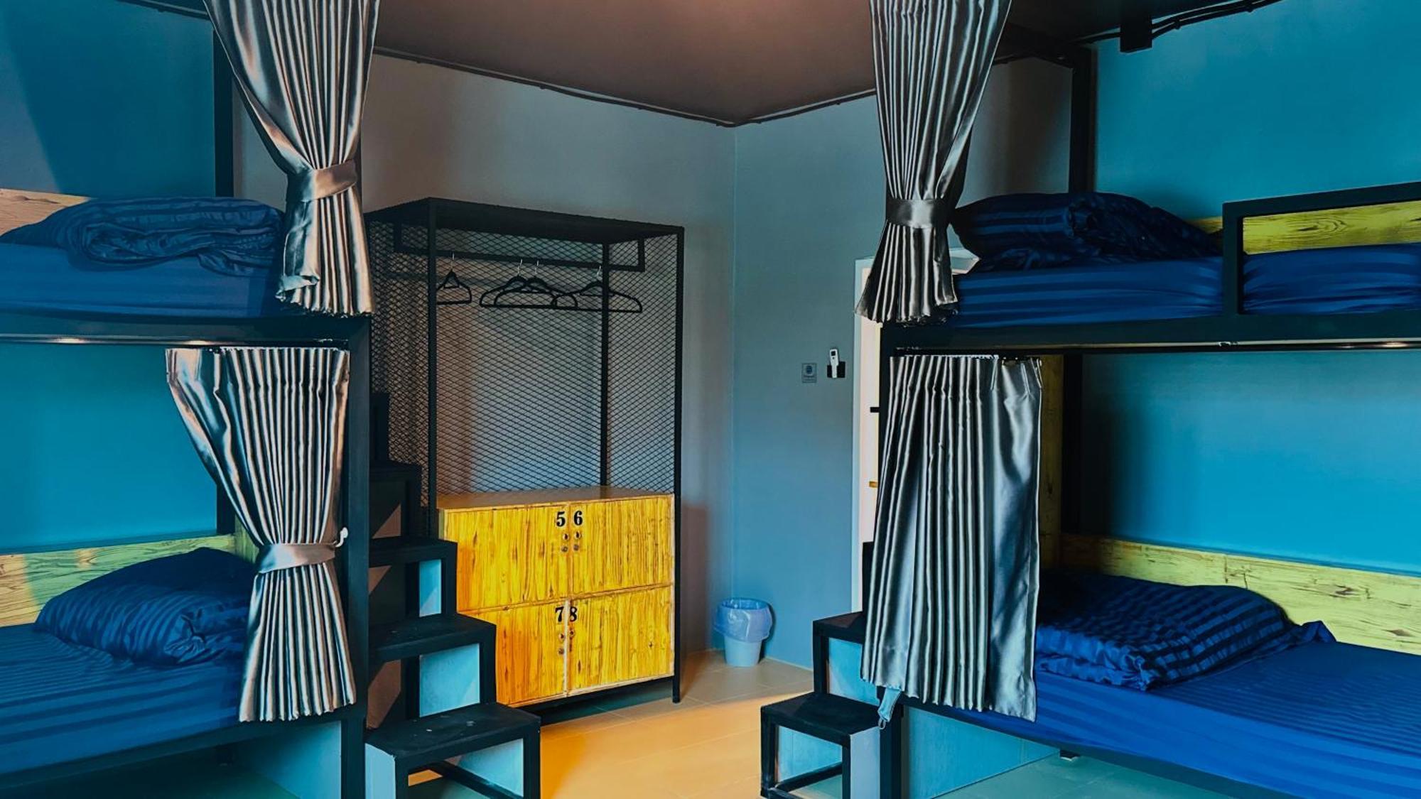 פאטאיה Champagne Hostel & Cafe מראה חיצוני תמונה