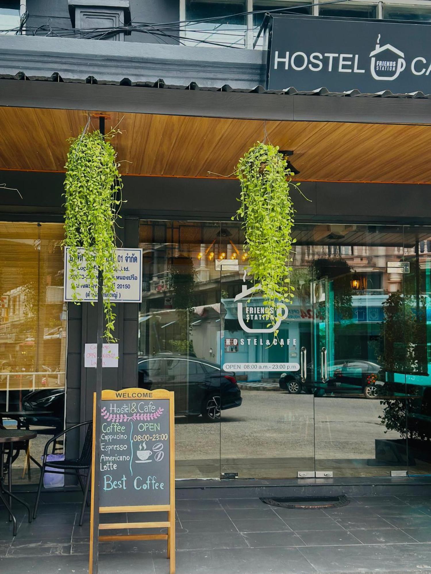 פאטאיה Champagne Hostel & Cafe מראה חיצוני תמונה