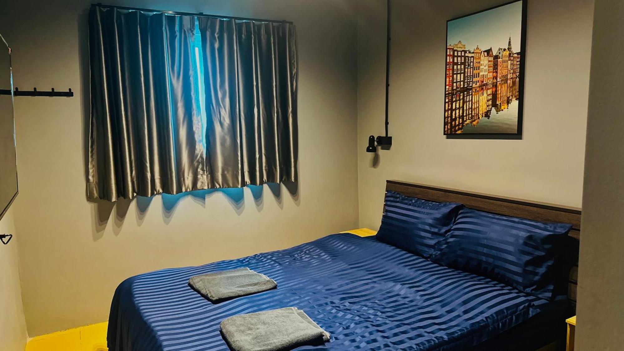 פאטאיה Champagne Hostel & Cafe מראה חיצוני תמונה