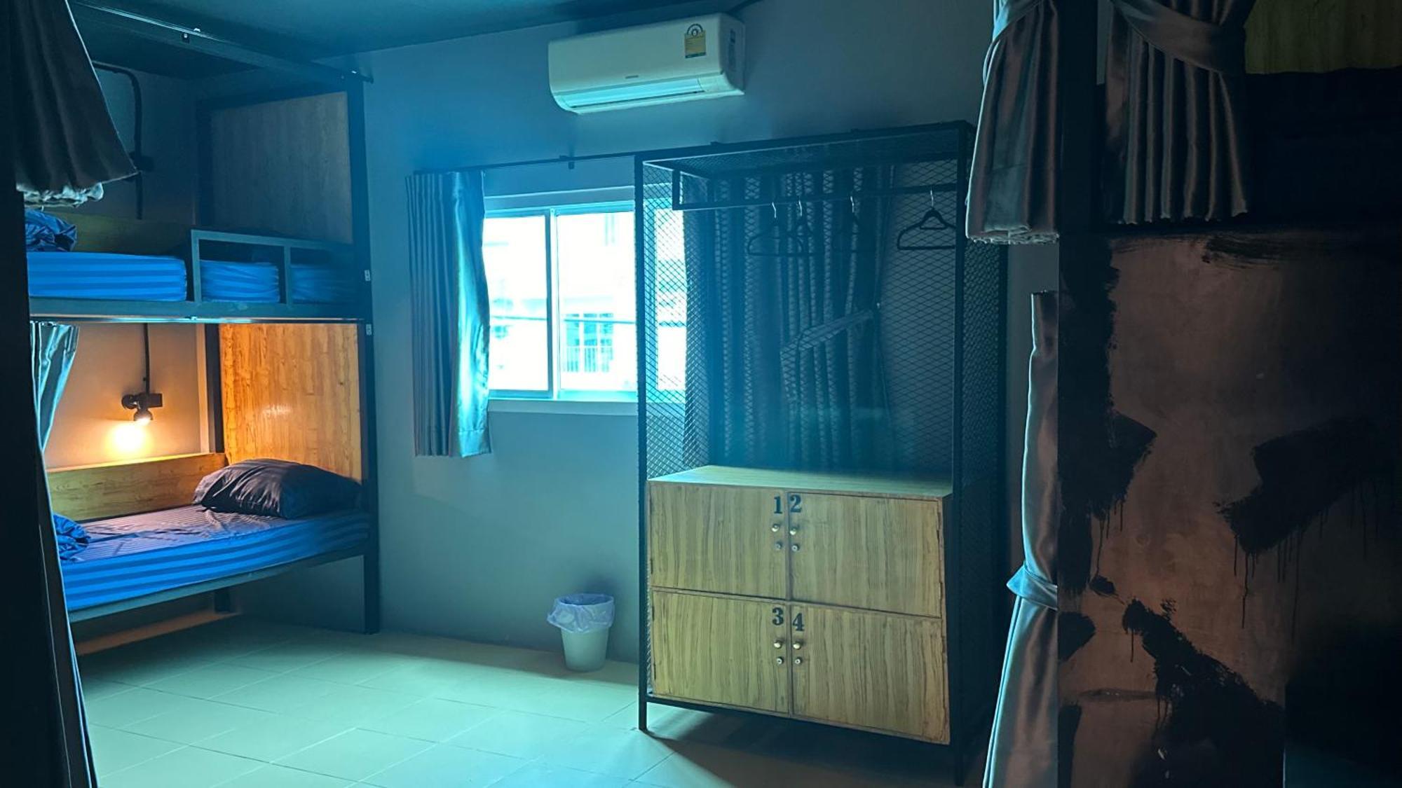 פאטאיה Champagne Hostel & Cafe מראה חיצוני תמונה