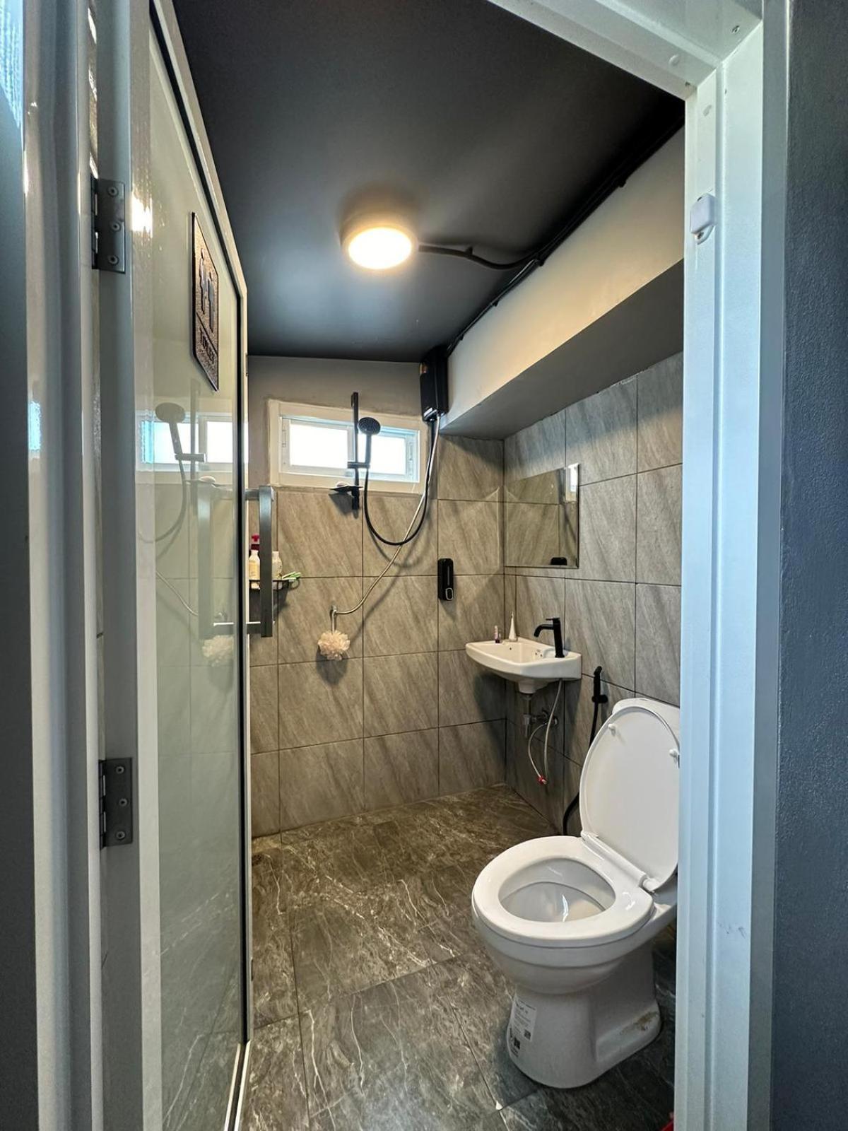 פאטאיה Champagne Hostel & Cafe מראה חיצוני תמונה