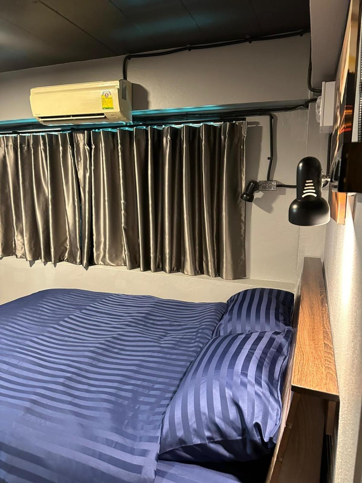 פאטאיה Champagne Hostel & Cafe מראה חיצוני תמונה